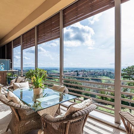 Porta Tufi Luxury Apartment With Private Parking! Siena Esterno foto
