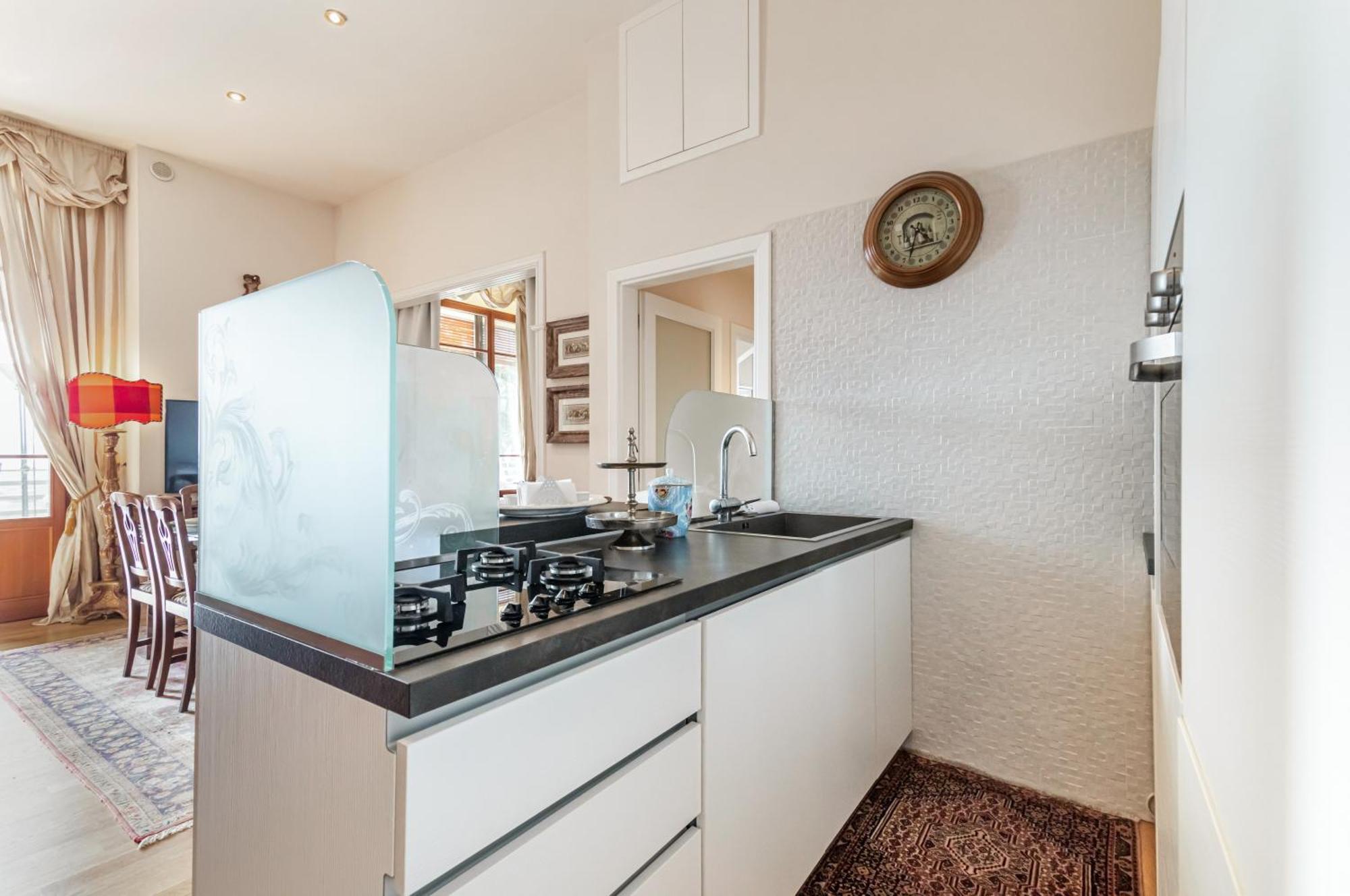 Porta Tufi Luxury Apartment With Private Parking! Siena Esterno foto