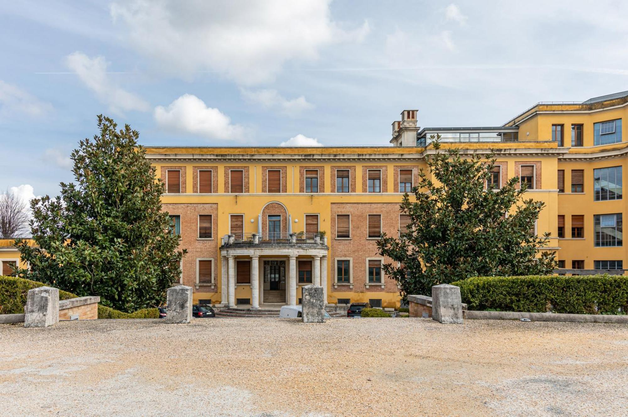 Porta Tufi Luxury Apartment With Private Parking! Siena Esterno foto